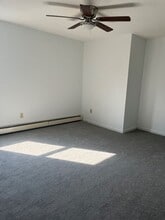 68 Main Ave in Wynantskill, NY - Building Photo - Building Photo