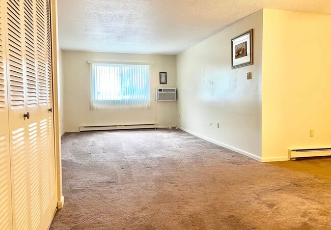 2108 Phillips Rd, Unit 47 in New Bedford, MA - Foto de edificio - Building Photo