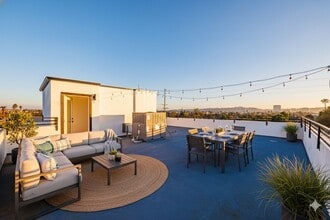 1656 S Hayworth Ave in Los Angeles, CA - Building Photo - Building Photo