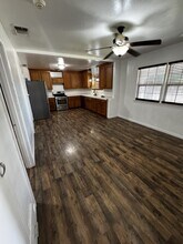 100 Hickerson Dr in Bakersfield, CA - Building Photo - Building Photo