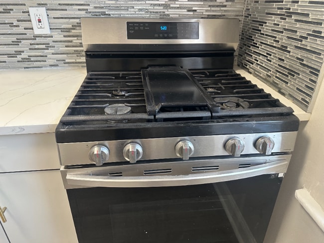 328-61s 61st St in West New York, NJ - Foto de edificio - Building Photo