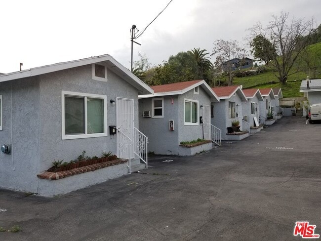 3007 Sierra St in Los Angeles, CA - Building Photo - Building Photo