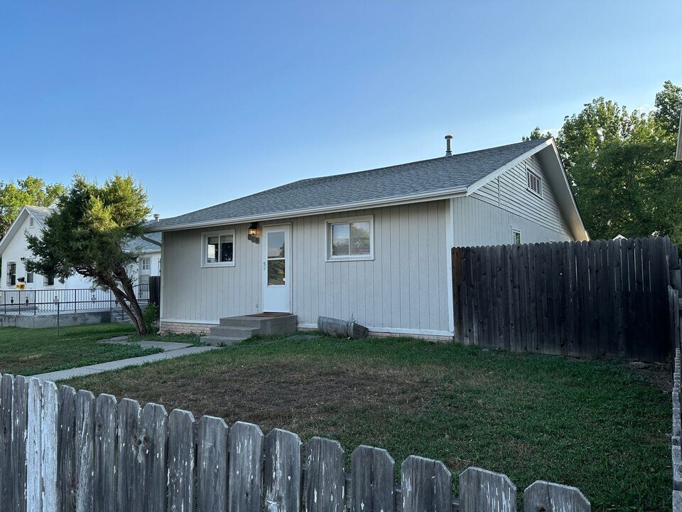 608 S 35th St in Billings, MT - Building Photo