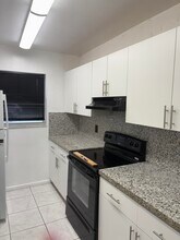 2801 Albatross Rd in Delray Beach, FL - Foto de edificio - Building Photo