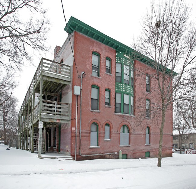 Euclid View Flats in St. Paul, MN - Foto de edificio - Building Photo