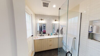 15 Lanark Rd in Brookline, MA - Building Photo - Building Photo