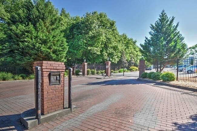 property at 1014 Summer Pl NW