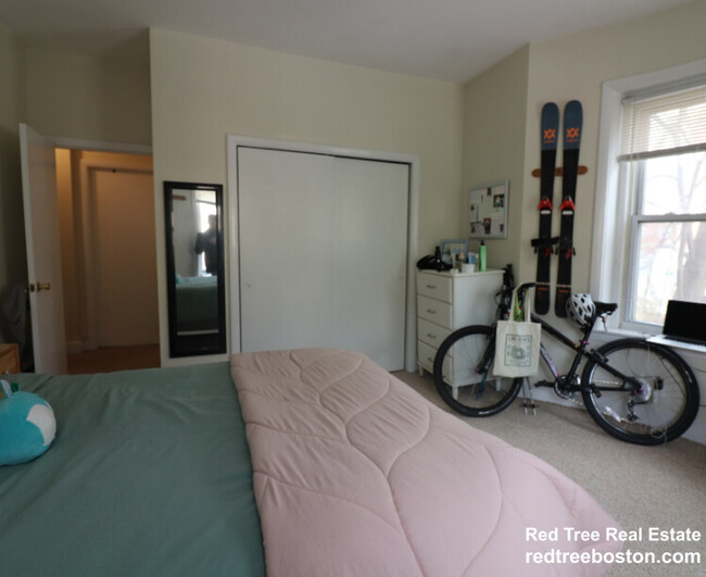 200 Saint Paul St, Unit 21 in Brookline, MA - Building Photo - Building Photo