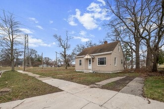2016 Reynolds St in Muskegon Heights, MI - Building Photo - Building Photo