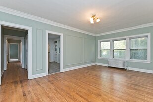 1317 W Albion Ave, Unit 2 in Chicago, IL - Building Photo