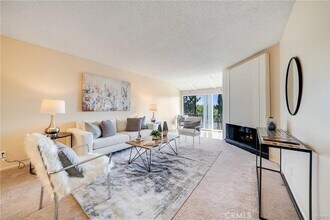 12830 Burbank Blvd in Los Angeles, CA - Building Photo - Building Photo