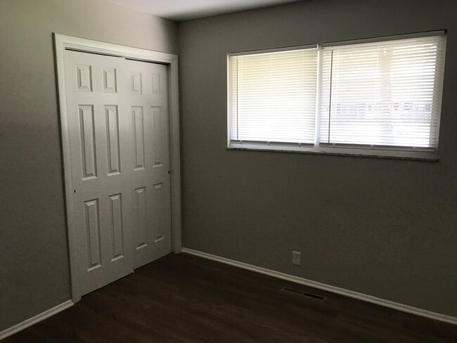 8055 Stafford Ct in Indianapolis, IN - Building Photo - Building Photo