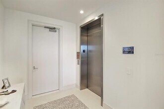 1591 Gulf of Mexico Dr in Longboat Key, FL - Building Photo - Building Photo