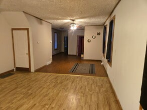 1708 Moravia St in New Castle, PA - Foto de edificio - Building Photo