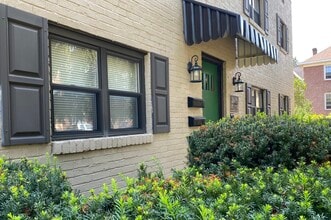 2619 Espy Ave, Unit 2 in Pittsburgh, PA - Foto de edificio - Building Photo