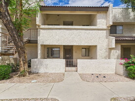 11026 N 28th Dr in Phoenix, AZ - Building Photo