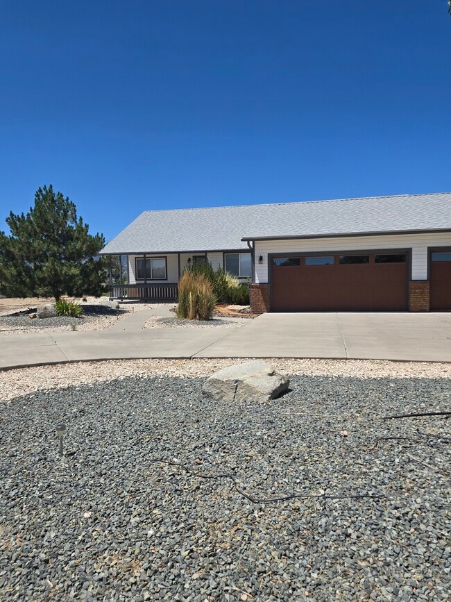 property at 2652 Wildhorse Ln