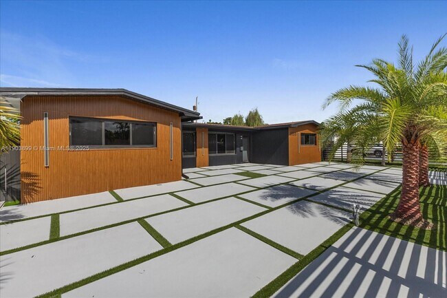 property at 19511 NE 18th Pl