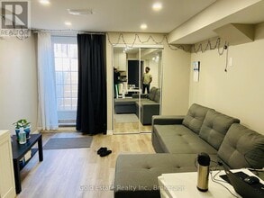 3158 Baytree Ct in Mississauga, ON - Building Photo - Building Photo