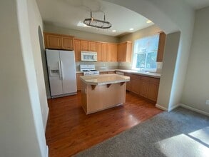 61506 Tall Tree Ct in Bend, OR - Foto de edificio - Building Photo