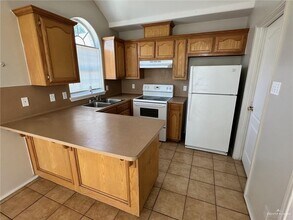 613 La Mancha Dr in Edinburg, TX - Building Photo - Building Photo