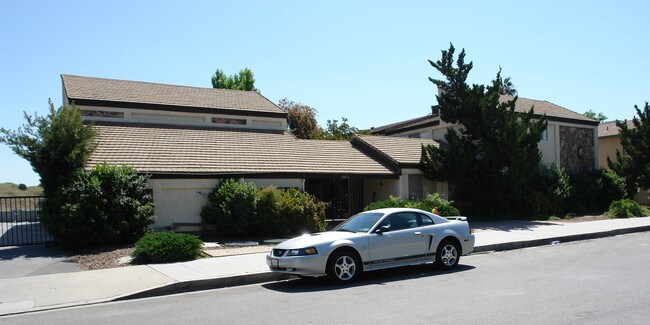 CSC-Rye Canyon in Santa Clarita, CA - Building Photo - Building Photo