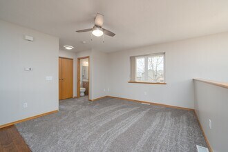 1800 S Discovery Ave in Sioux Falls, SD - Building Photo - Building Photo
