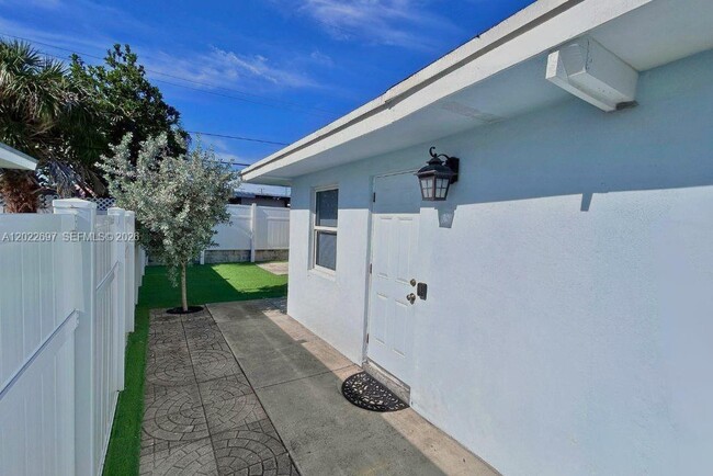 property at 1041 NE 9th Ave