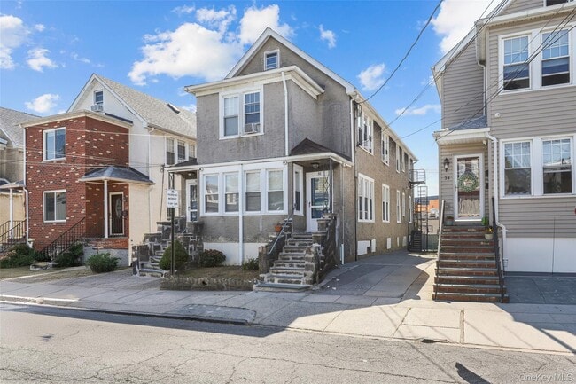 property at 36 Huber Pl