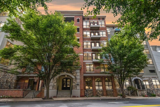 1803 Broadway, Unit 609 in Nashville, TN - Building Photo - Building Photo