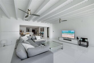 1405 Stillwater Dr in Miami Beach, FL - Building Photo - Building Photo