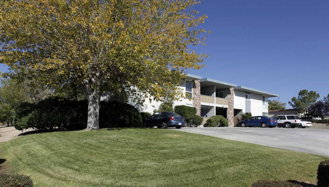 North Apple Valley in Apple Valley, CA - Building Photo