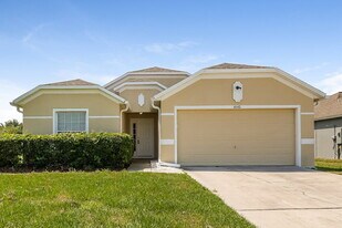 4640 Sandhurst St in Kissimmee, FL - Building Photo
