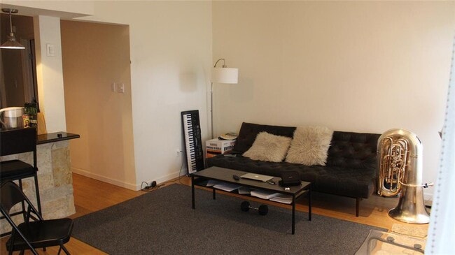property at 612 Park Pl