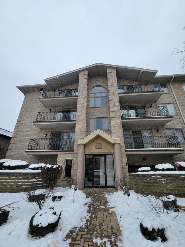 property at 10418 S Keating Ave