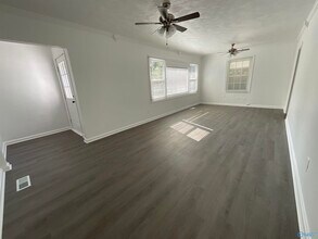 1805 8th Ave SW in Decatur, AL - Building Photo - Building Photo