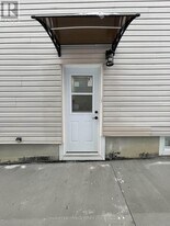 14 Stable Gate in Brampton, ON - Building Photo