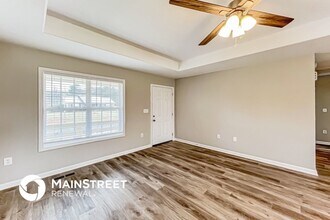 695 Deans Ferry Rd in Hayden, AL - Foto de edificio - Building Photo