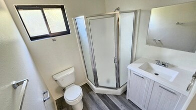 2241 Florencita Dr W in Montrose, CA - Building Photo - Building Photo