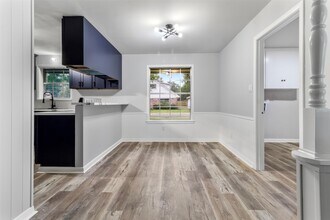 2101 Lamar Dr in Richmond, TX - Building Photo - Building Photo