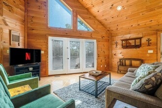 223 Turkey Dr in McGaheysville, VA - Building Photo - Building Photo