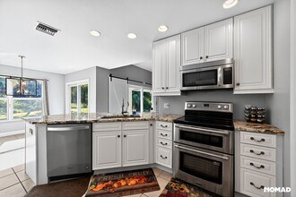 270 11th St NW in Naples, FL - Building Photo - Building Photo