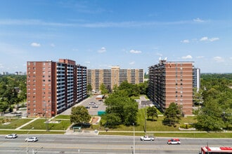 The Fairlea in Toronto, ON - Building Photo - Building Photo