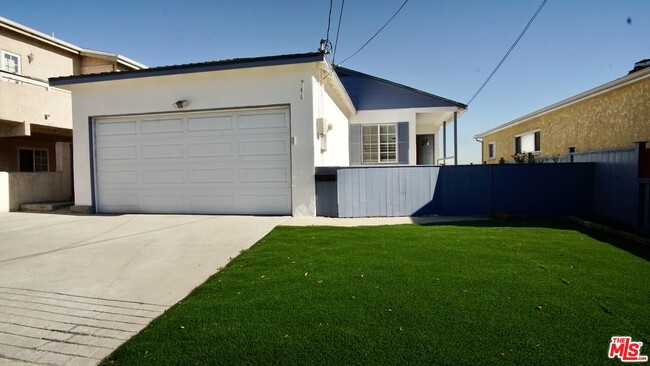 206 S Prospect Ave in Redondo Beach, CA - Building Photo - Building Photo