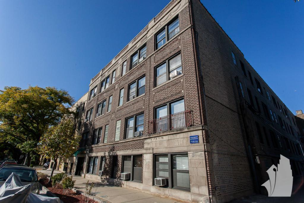 1100 W George St, Unit #110 in Chicago, IL - Building Photo