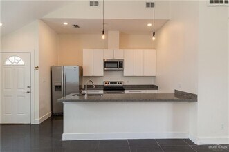 312 N 17th St in McAllen, TX - Building Photo - Building Photo
