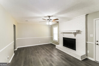 783 Bartow Ct in Riverdale, GA - Building Photo - Building Photo