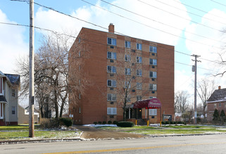 Manhattan Tower in Cleveland, OH - Building Photo - Building Photo