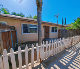 3243 E Clinton Ave in Fresno, CA - Building Photo - Building Photo