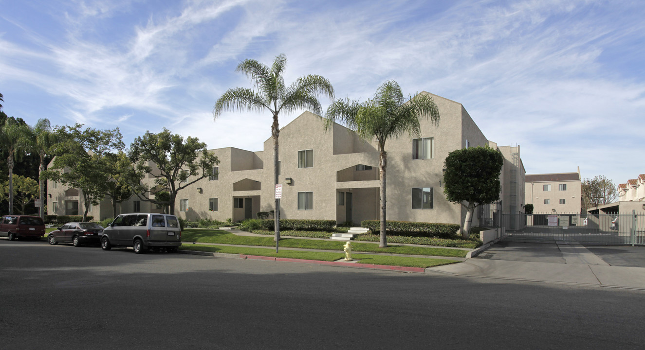 Westchester Apartments in Anaheim, CA - Building Photo